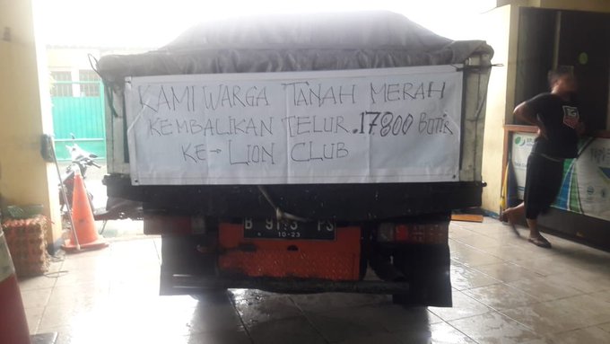 Warga T.M. Kembalikan 17.800 Telor, Padahal Lions Club Cuma Sumbang 15.000 Telor