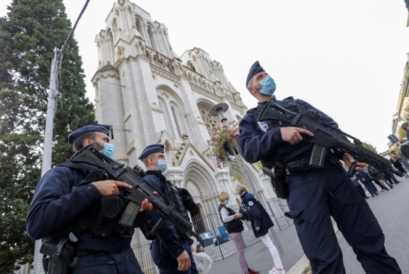 Muslim Prancis Marah, Sedih dan Mengutuk Pelaku Penyerangan di Nice 1
