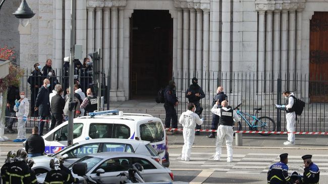 Teror di Nice Perancis, Tiga Orang Tewas, Salah Satunya Dipenggal 1