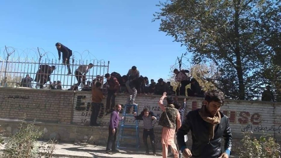 ISIS Klaim Serang Universitas Kabul yang Tewaskan 22 Orang 1