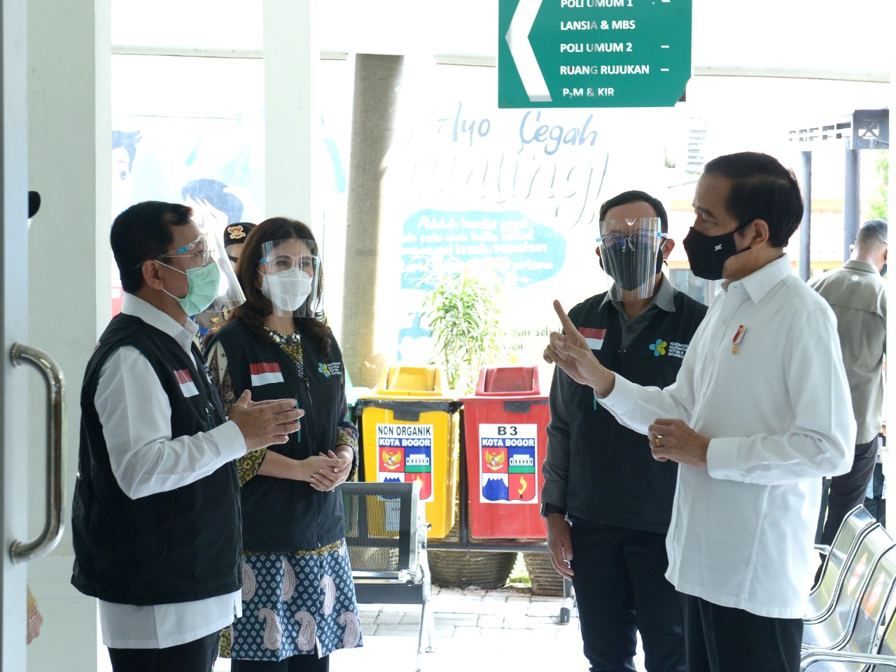 Sidak Vaksinasi COVID-19 di Bogor, Jokowi Tegaskan Keselamatan Masyarakat Prioritas Tertinggi 1