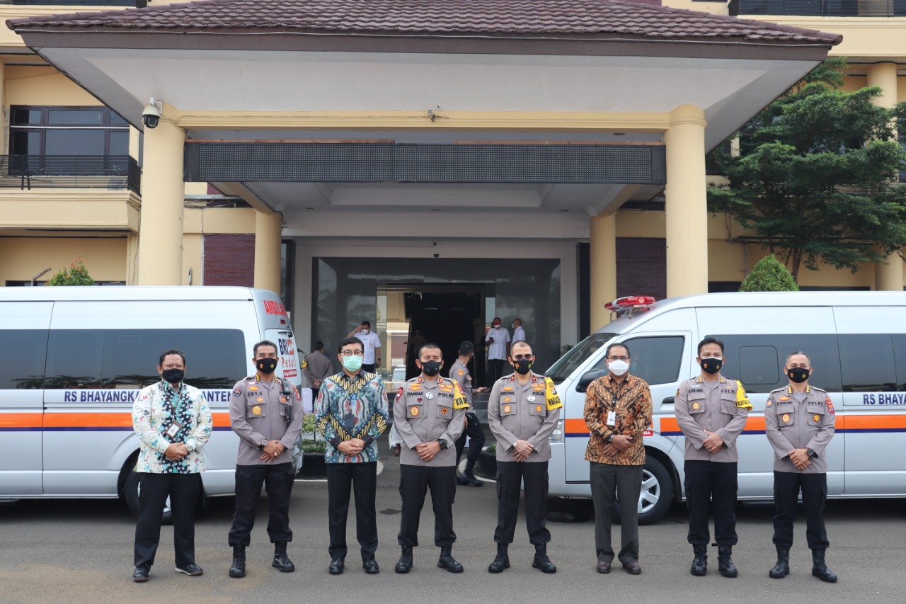 Polda Banten Terima CSR Dua Unit Ambulance dari Bank BRI Serang 1
