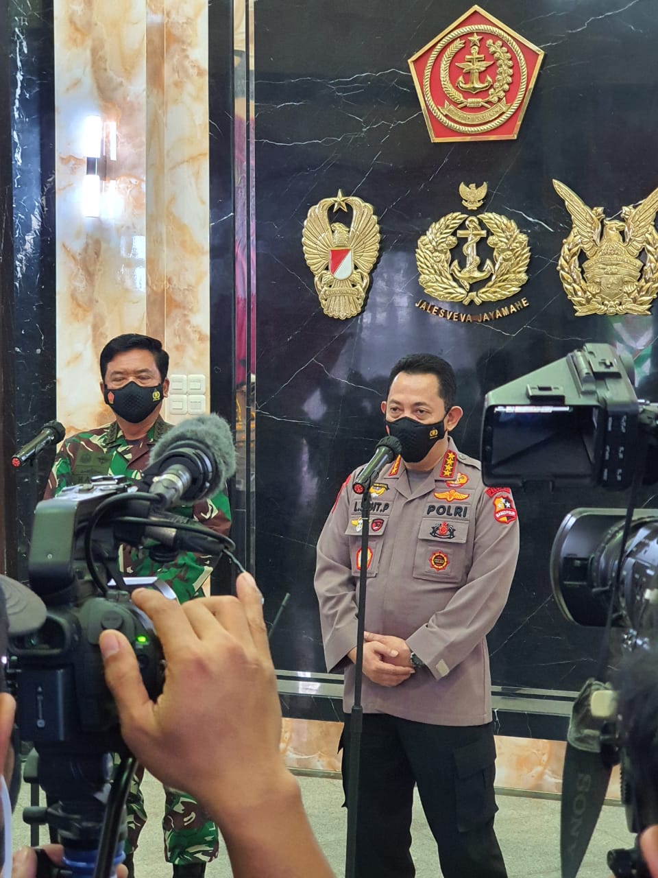 Kapolri Sambangi Panglima TNI, Tekankan Sinergitas dan Soliditas 1