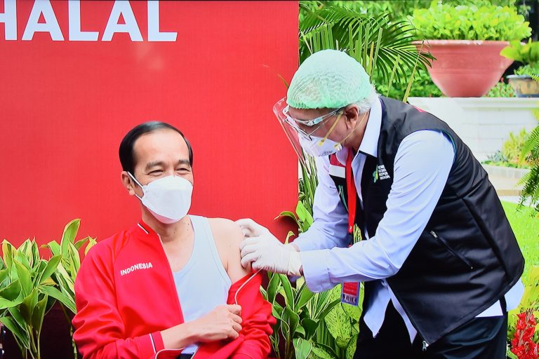 Kesan Presiden Jokowi Setelah Disuntik Vaksin COVID-19 Dosis Kedua 1
