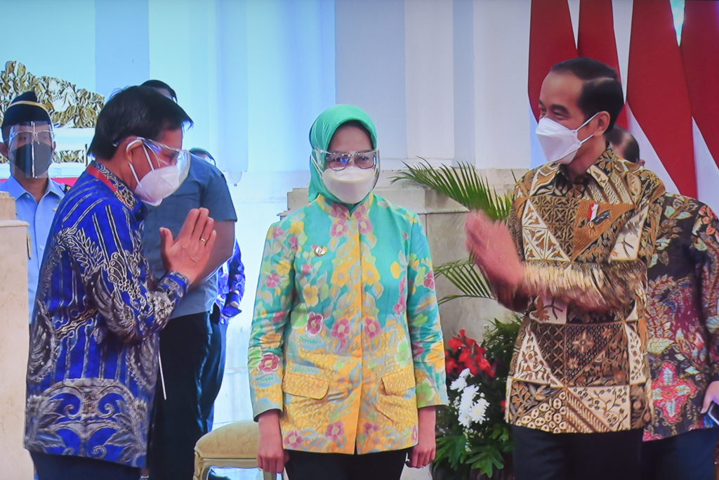 Presiden Jokowi: Pengendalian Laju Penyebaran Virus Jadi Prioritas Utama 1
