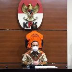 Ketua KPK, Firli Bahuri saat memberikan keterangan terkait penahanan tersangka Irfan Kurnia Saleh dalam kasus dugaan korupsi pengadaan helikopter angkut AgustaWestland tipe AW-101 di TNI AU