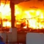 Pasar Sentiong terbakar, puluhan lapak dan kios ludes dilalap si jago merah. Foto/Samsul