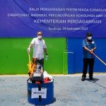 Mendag Zulkifli Hasan musnahkan barang impor ilegal senilai Rp 11 Miliar. Foto/Humas Kemendag