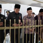 Pj Bupati Tangerang Pimpin Upacara Hari Pahlawan dan Tabur Bunga di TMP Raden Aria Wangsakara