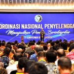 Presiden Jokowi membuka Rakornas Penyelenggara Pemilu Tahun 2023, di Puri Agung Ballroom, Hotel Grand Sahid Jaya, Jakarta, Rabu (08/11/2023). (Foto: Humas Setkab/Jay)